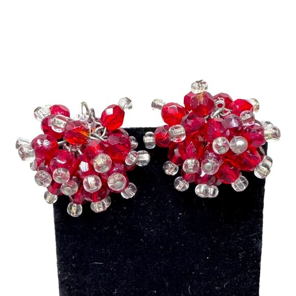 Vintage Marvella Red Bead Clip-On Earrings Faceted Beads Clear Cluster Huggie - Picture 1 of 6